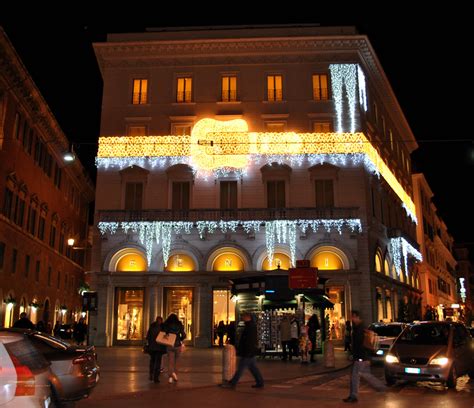 palazzo fendi natale via del corso|Fendi roma boutique.